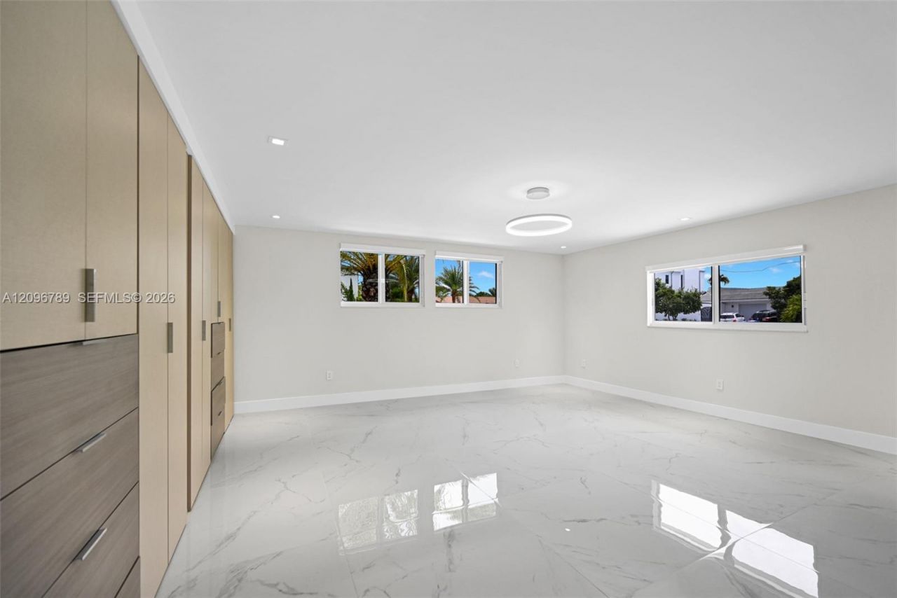 1250 NE 82nd St , Miami, FL 33138 Photo