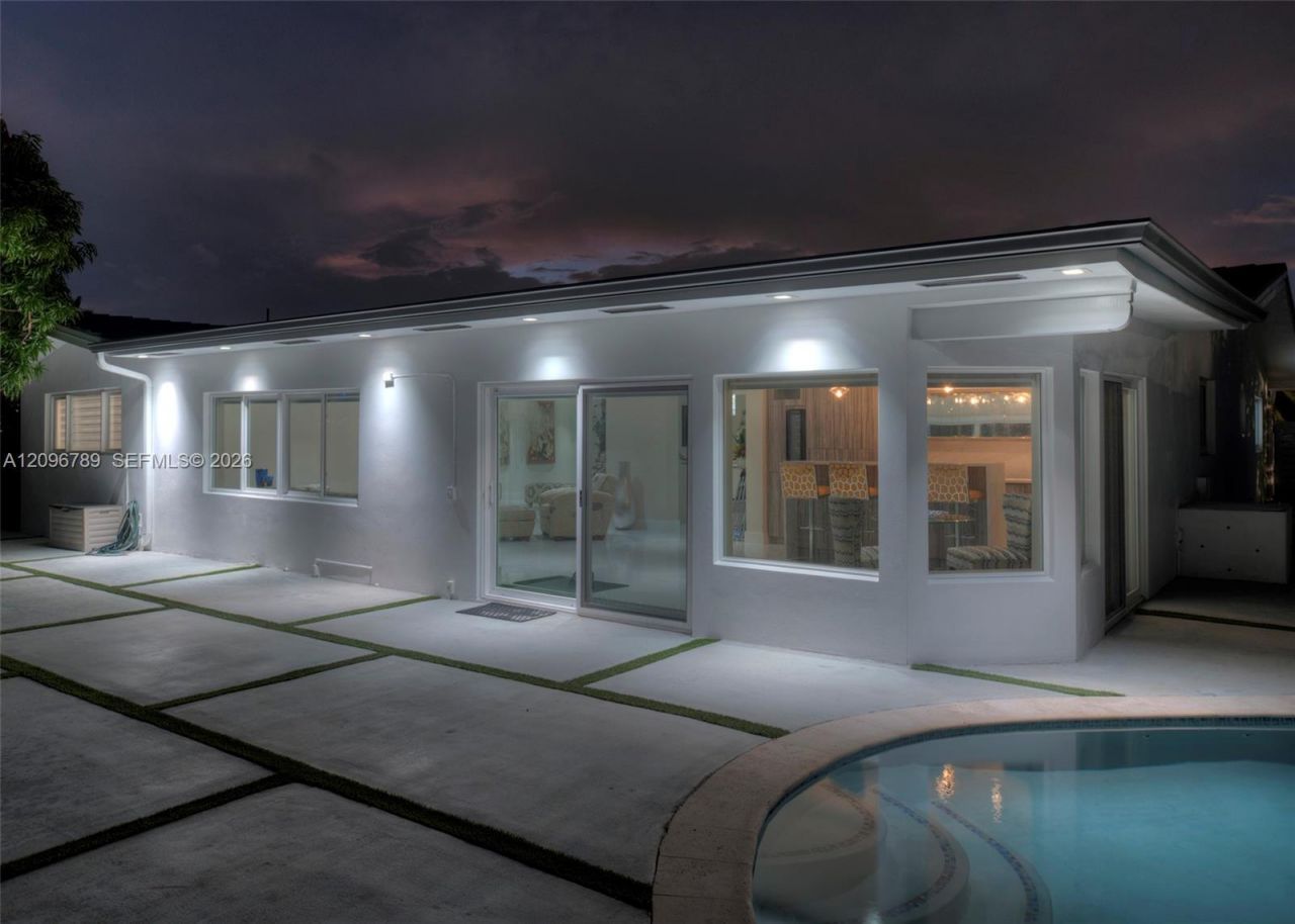 1250 NE 82nd St , Miami, FL 33138 Photo