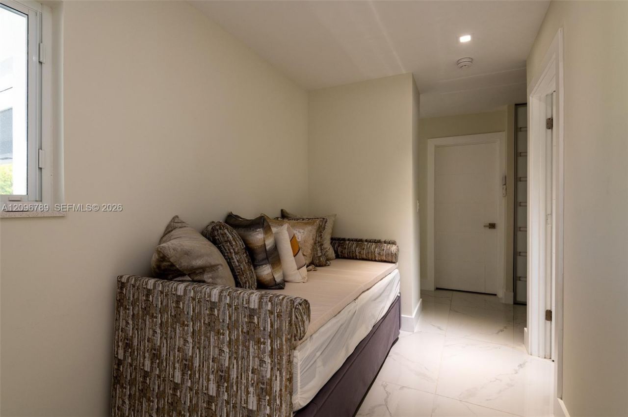 1250 NE 82nd St , Miami, FL 33138 Photo