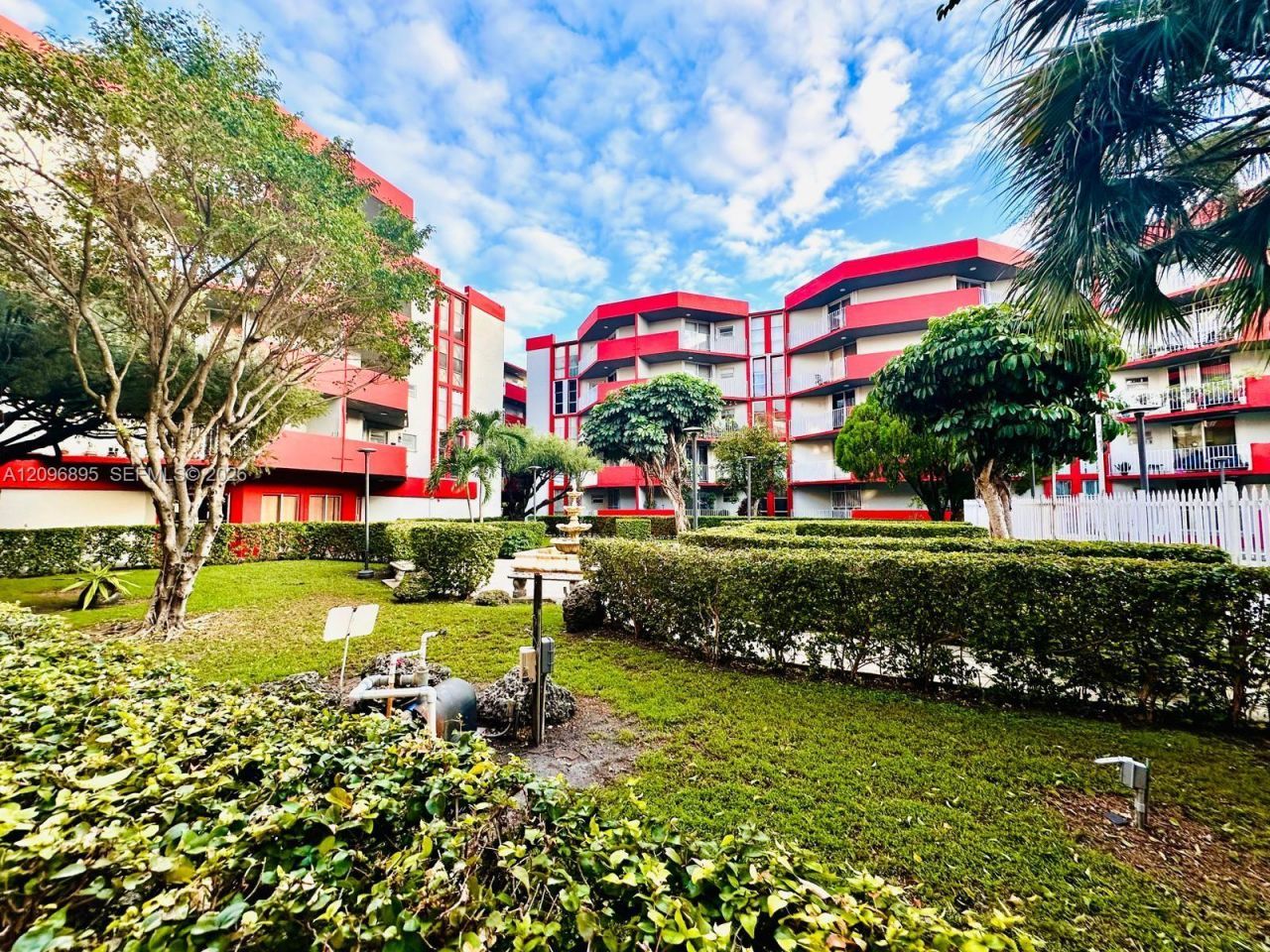 1750 W 46th St , Unit 535, Hialeah, FL 33012 Photo
