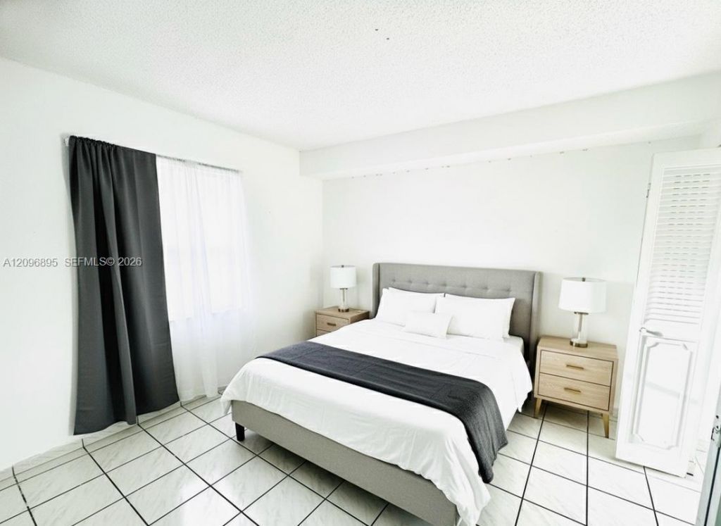 1750 W 46th St , Unit 535, Hialeah, FL 33012 Photo