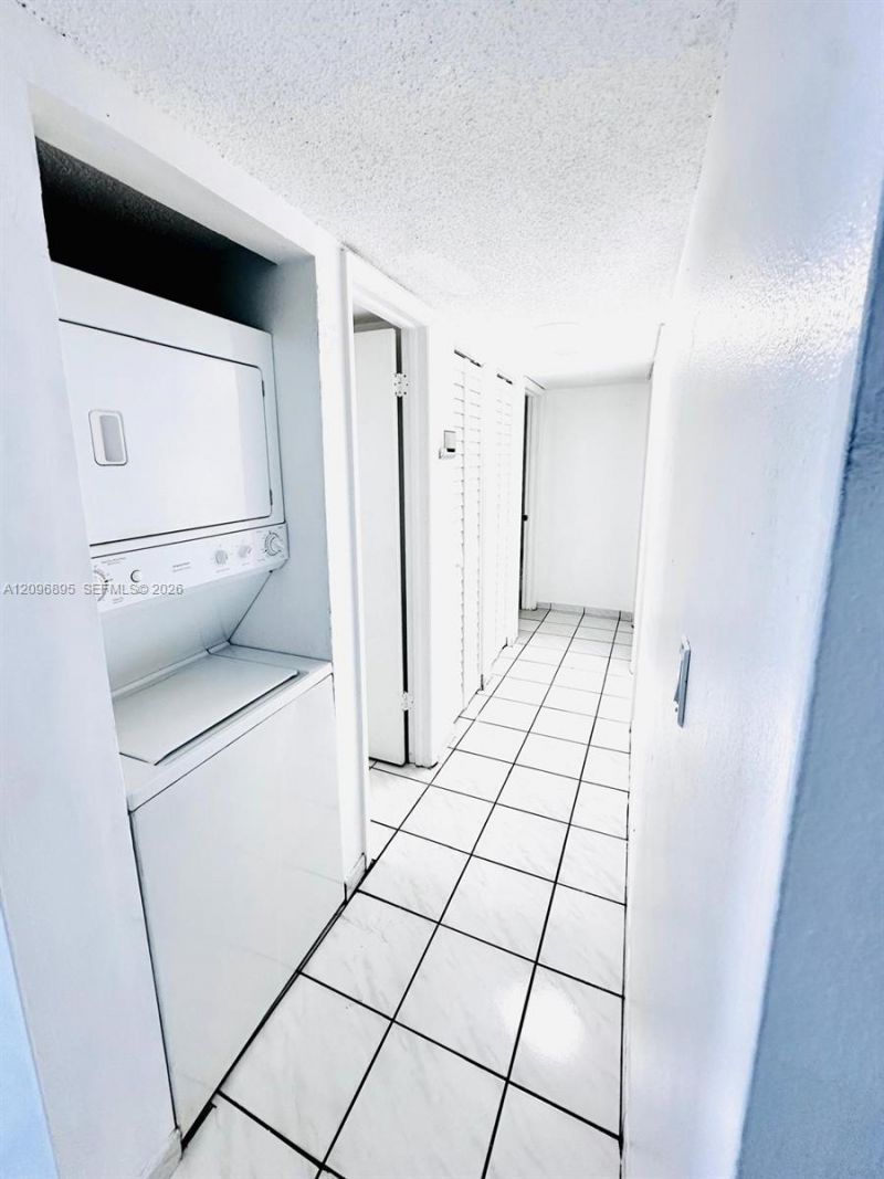 1750 W 46th St , Unit 535, Hialeah, FL 33012 Photo