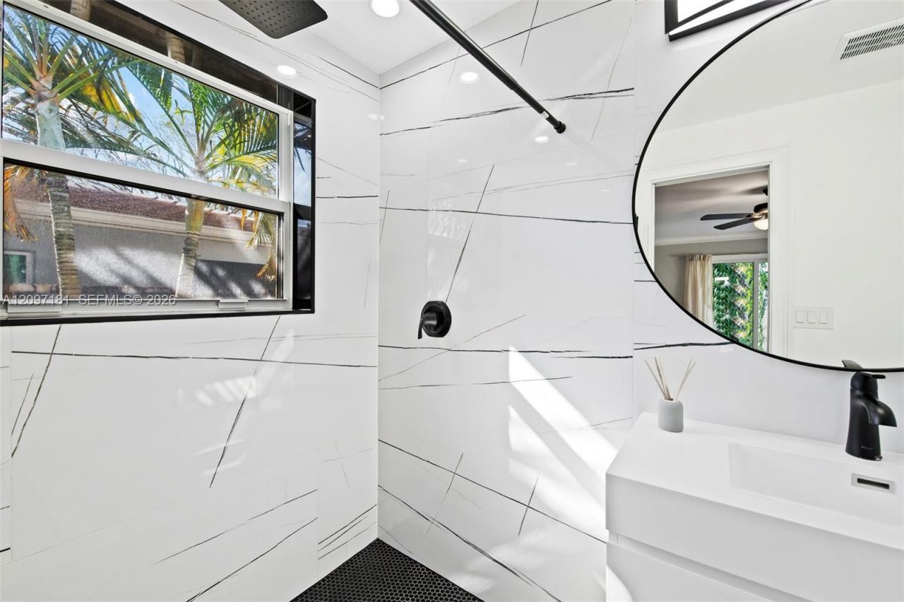 1236 N Victoria Park Rd , Fort Lauderdale, FL 33304 Photo