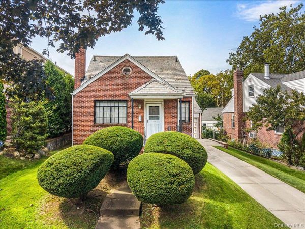 1314 145th Place , Whitestone, NY 11357