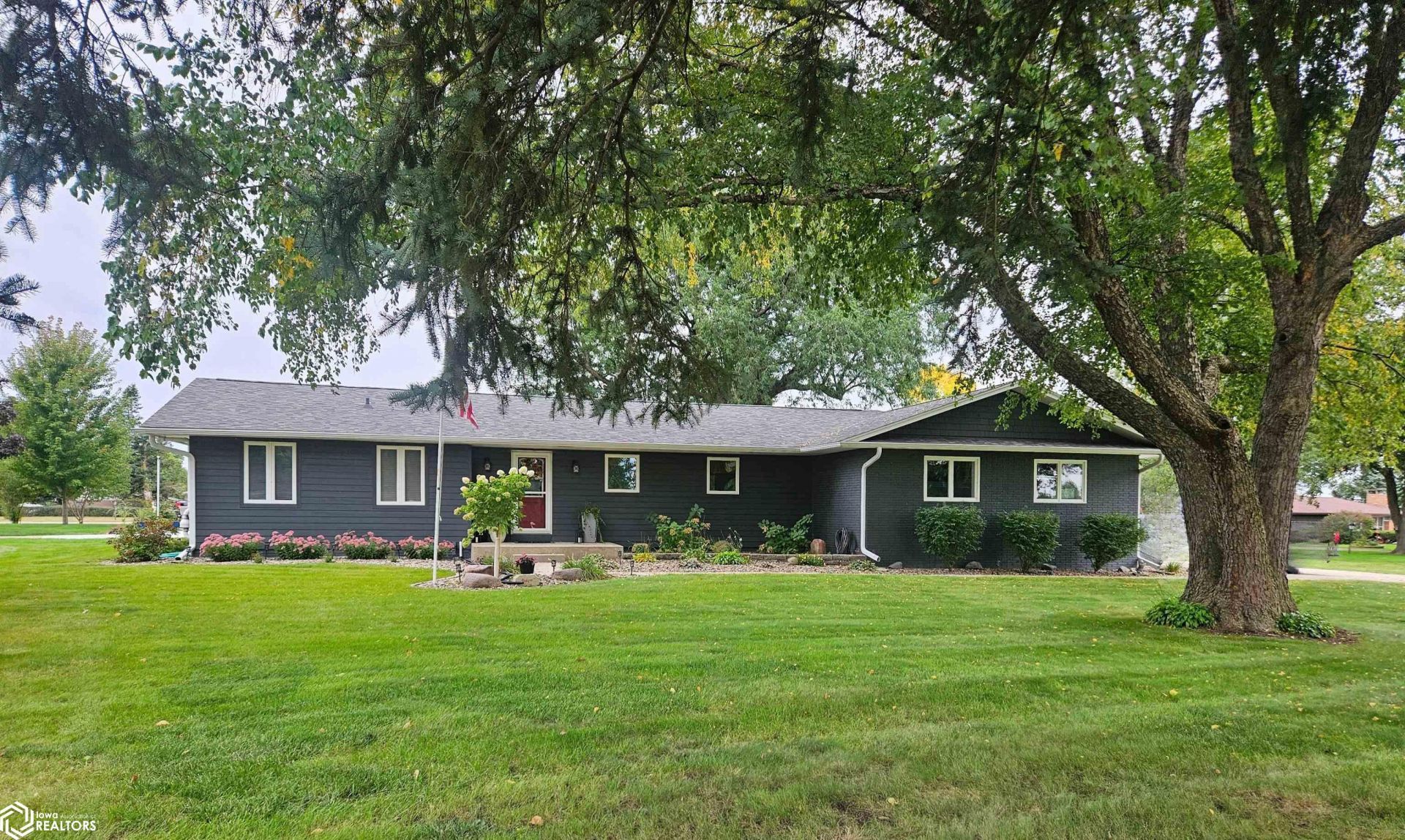 507 Bel Air Drive, Marshalltown, IA 50158 Main Photo