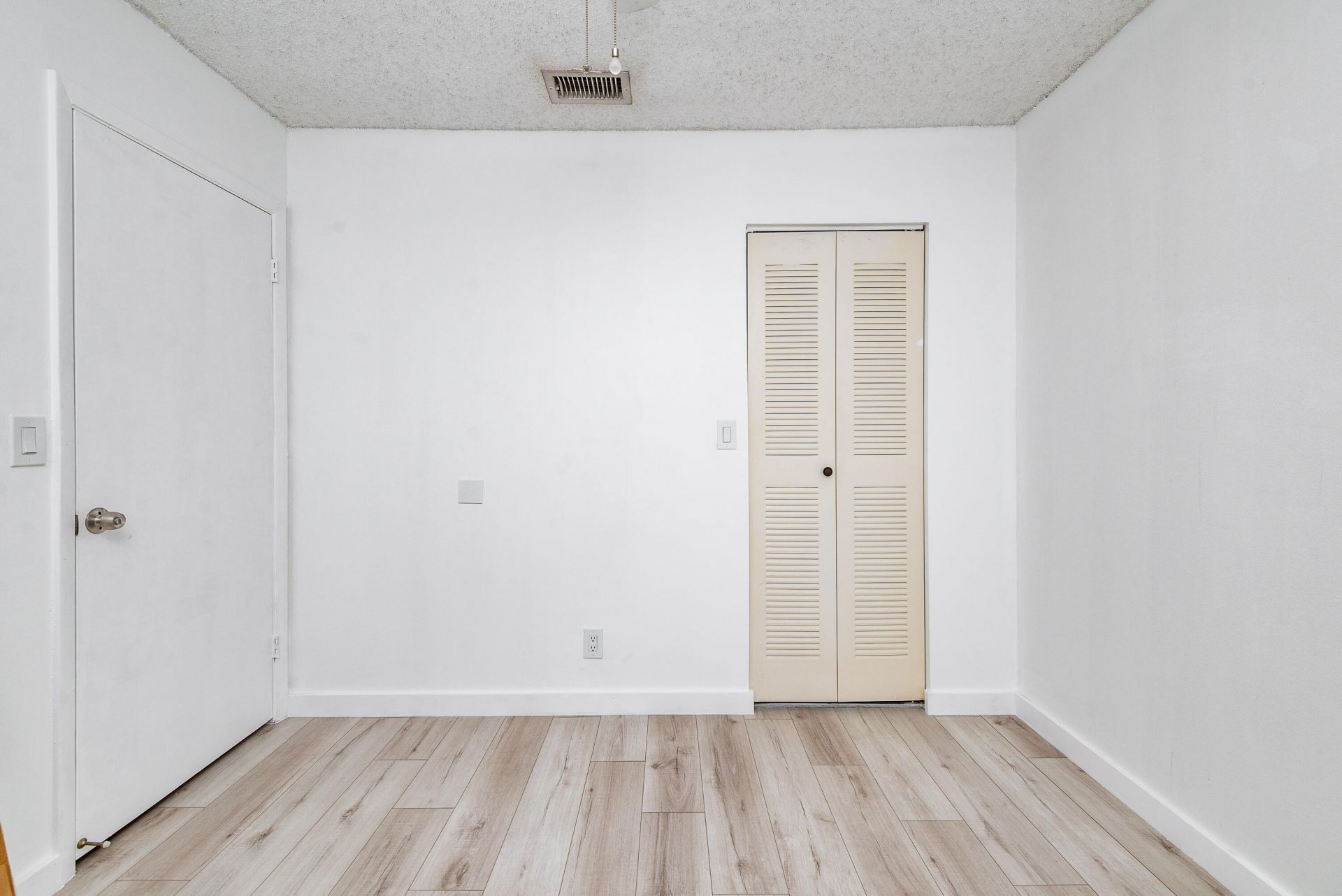 5590 Courtyard Drive, Margate, FL 33063 Photo