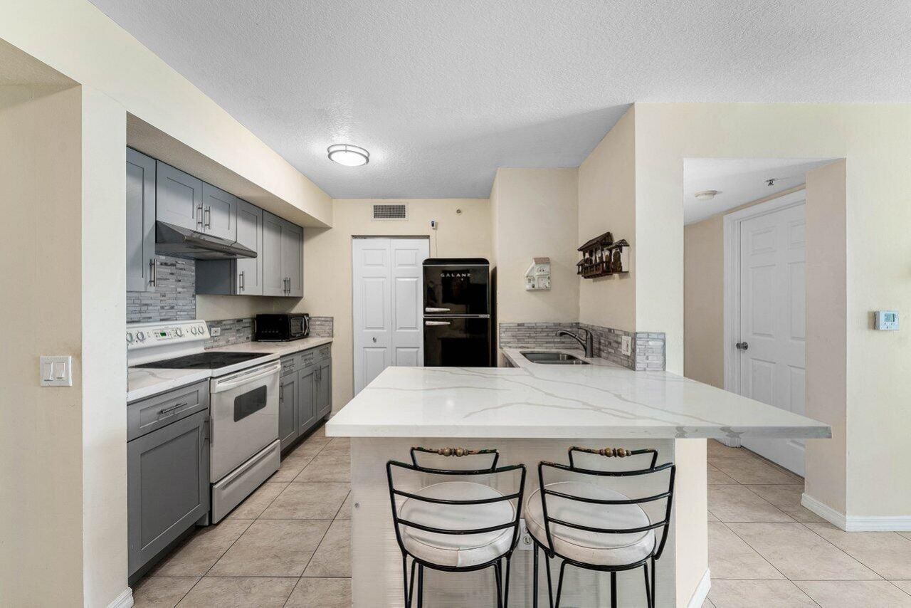 603 Villa Circle, Boynton Beach, FL 33435 Photo