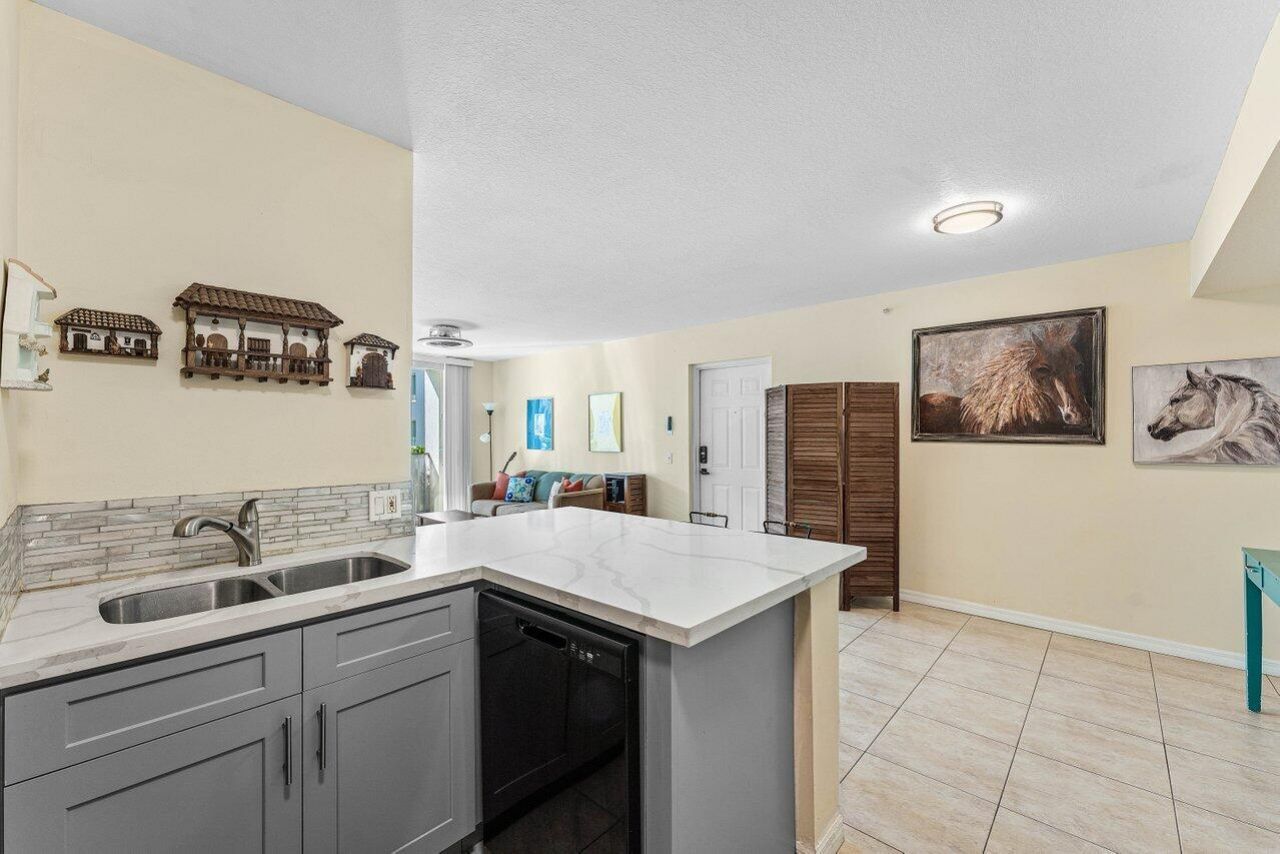 603 Villa Circle, Boynton Beach, FL 33435 Photo