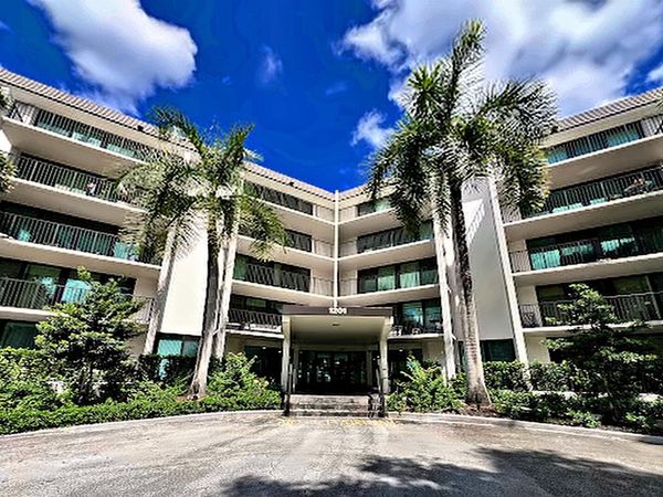 1201 RIVER REACH Drive, Unit 410, Fort Lauderdale, FL 33315