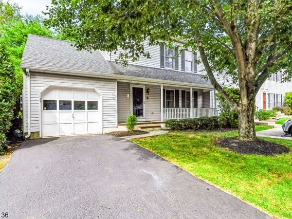 48 Kingswood Rd, Branchburg, NJ 08876
