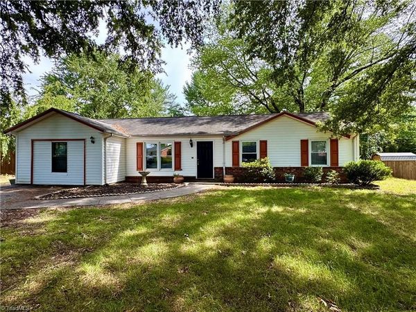 213 S Vandala Court, King, NC 27021