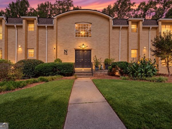 5400 Roswell Road NE, Unit N9, Sandy Springs, GA 30342