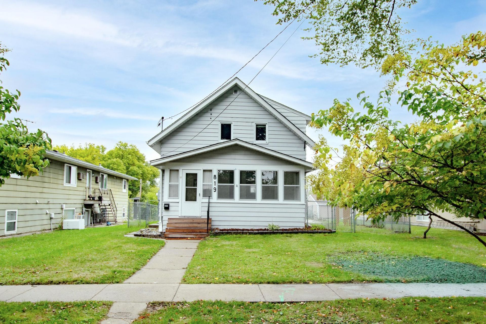 819 1st Street N primary photo