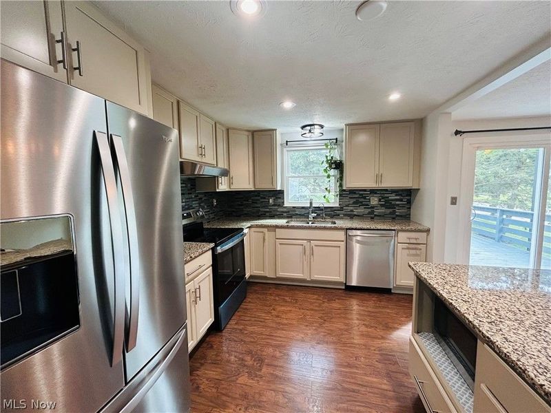 10383 Belleau Drive, Twinsburg, OH 44087 Photo 2