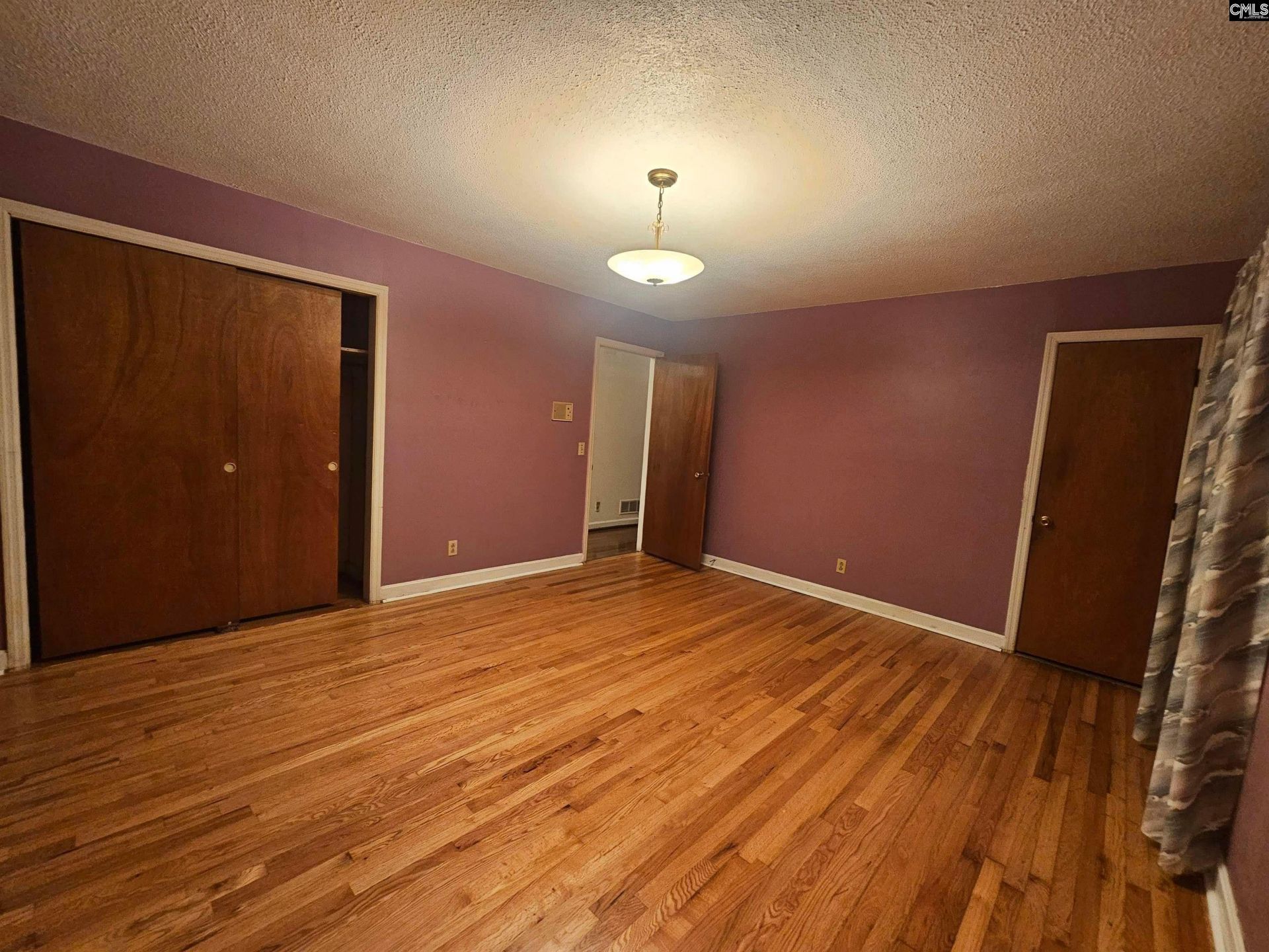 1 Broadmore Street  Photo 16
