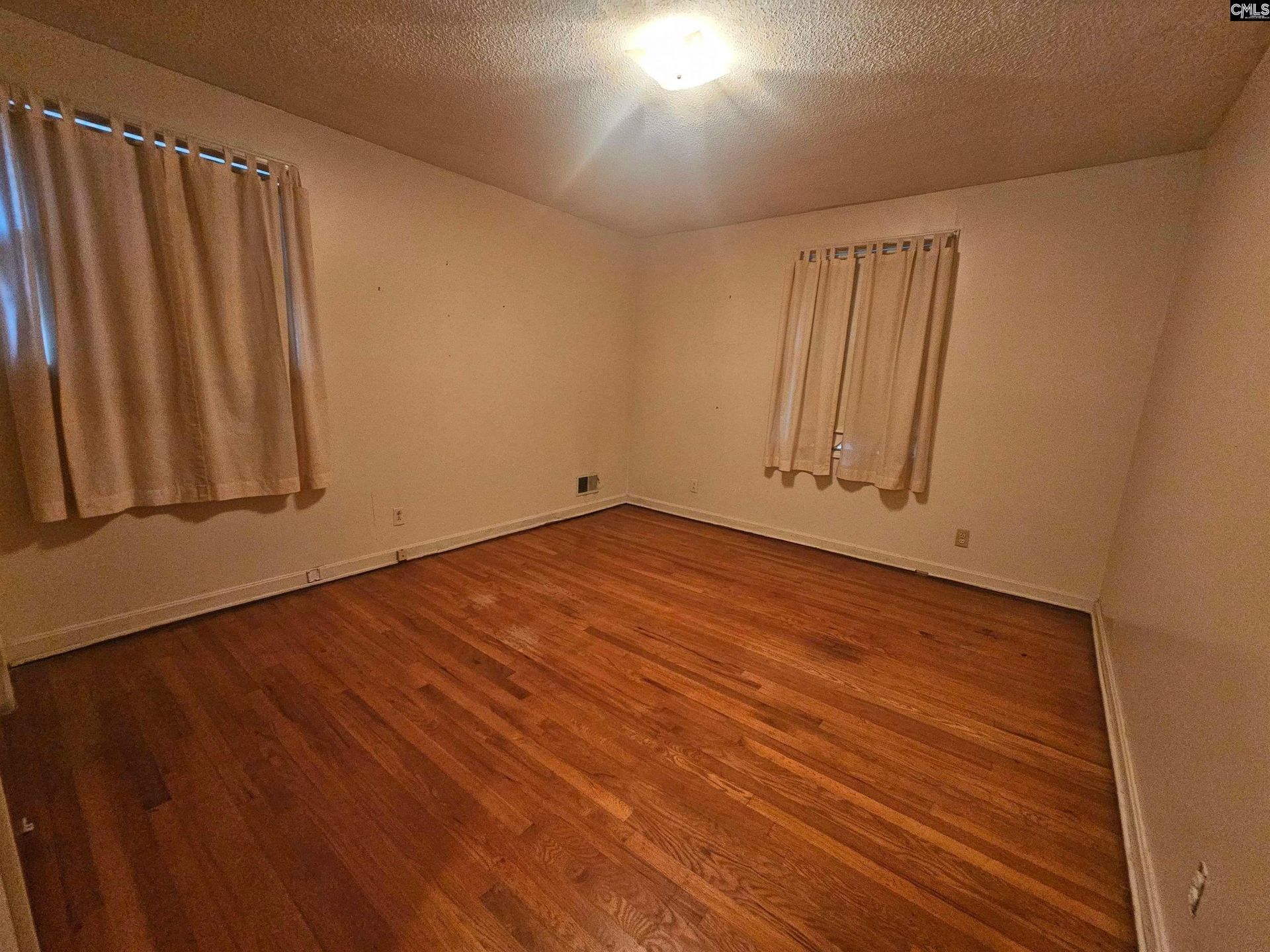 1 Broadmore Street  Photo 19