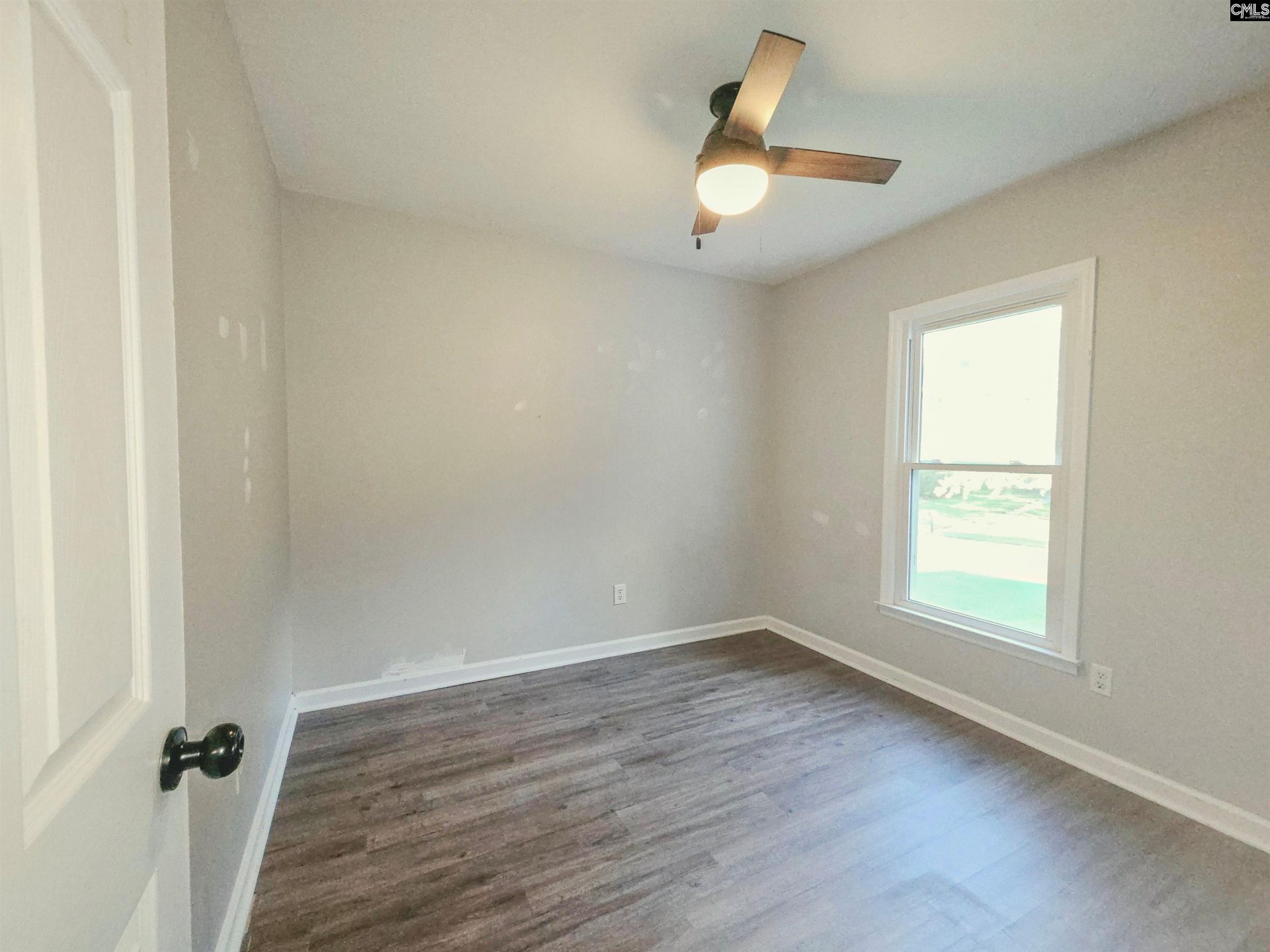404 Southampton Drive  Photo 10