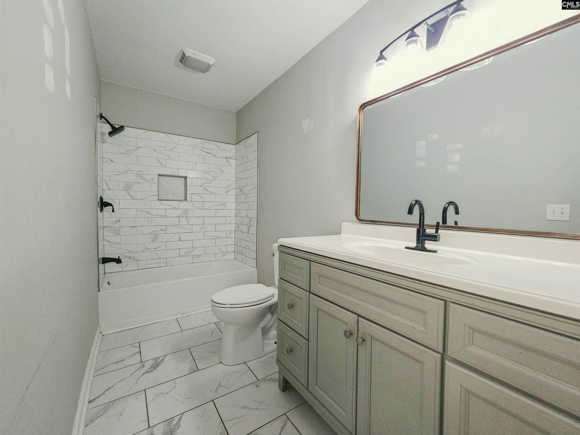 404 Southampton Drive  Photo 9