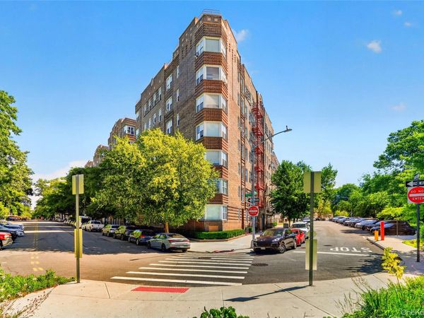 601 Pelham Parkway N, Unit 315, Bronx, NY 10467
