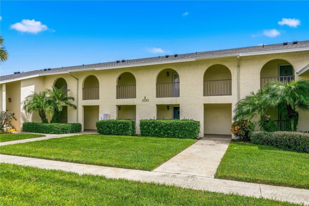 1830 Robalo Drive , Unit B103, Vero Beach, FL 32960 Photo