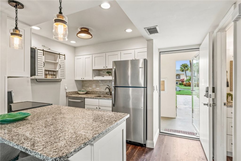1830 Robalo Drive , Unit B103, Vero Beach, FL 32960 Photo