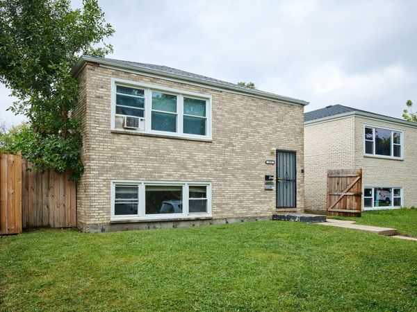 824 S 13th Avenue , Maywood, IL 60153