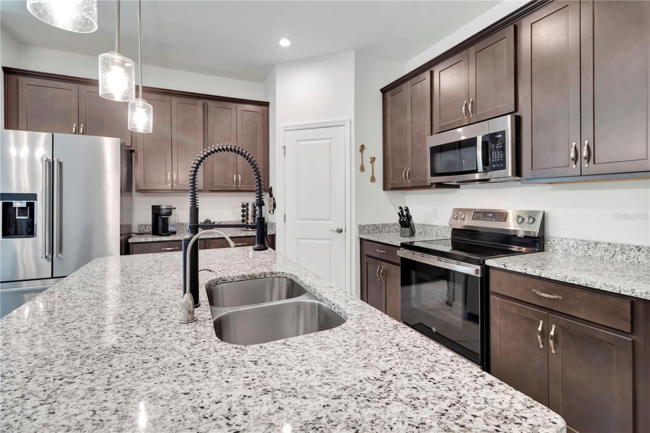 442 Quayside Avenue , Mascotte, FL 34753 Photo