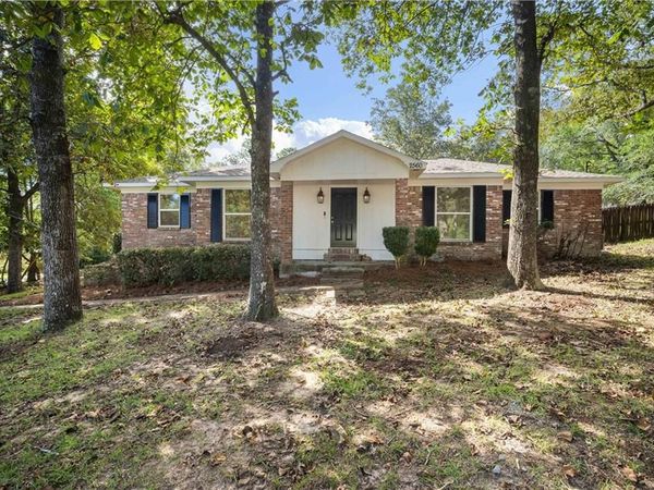 2560 Wedgewood Drive , Semmes, AL 36575