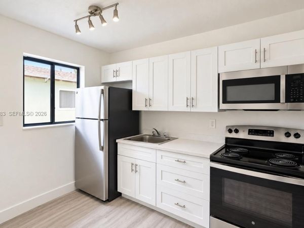 1949 Riverside Dr, Unit 2, Fort Lauderdale, FL 33312