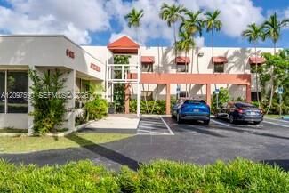 6405 NW 36th St , Virginia Gardens, FL 33166 Photo