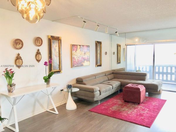 4001 Hillcrest Dr , Unit PH6, Hollywood, FL 33021