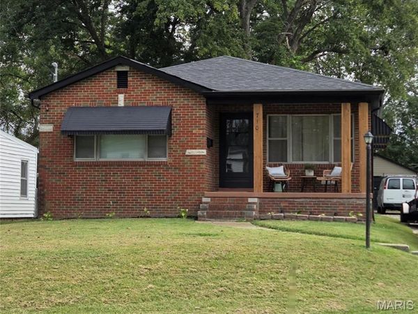 710 N Keebler Avenue , Collinsville, IL 62234