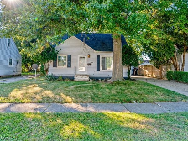 4382 W 189th Street , Cleveland, OH 44135