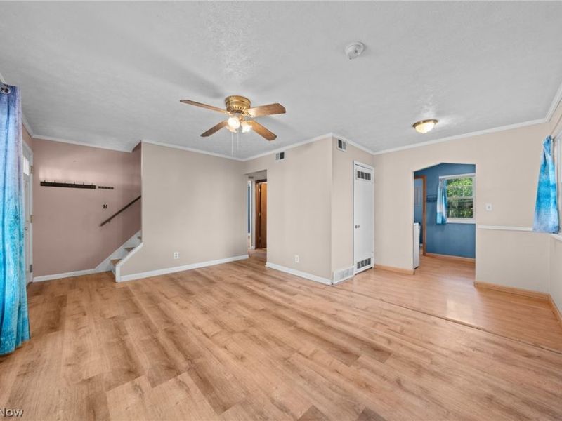 4382 W 189th Street, Cleveland, OH 44135 Photo 2