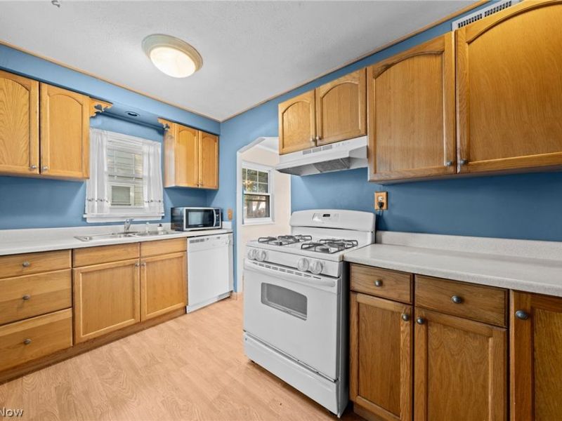 4382 W 189th Street, Cleveland, OH 44135 Photo 4