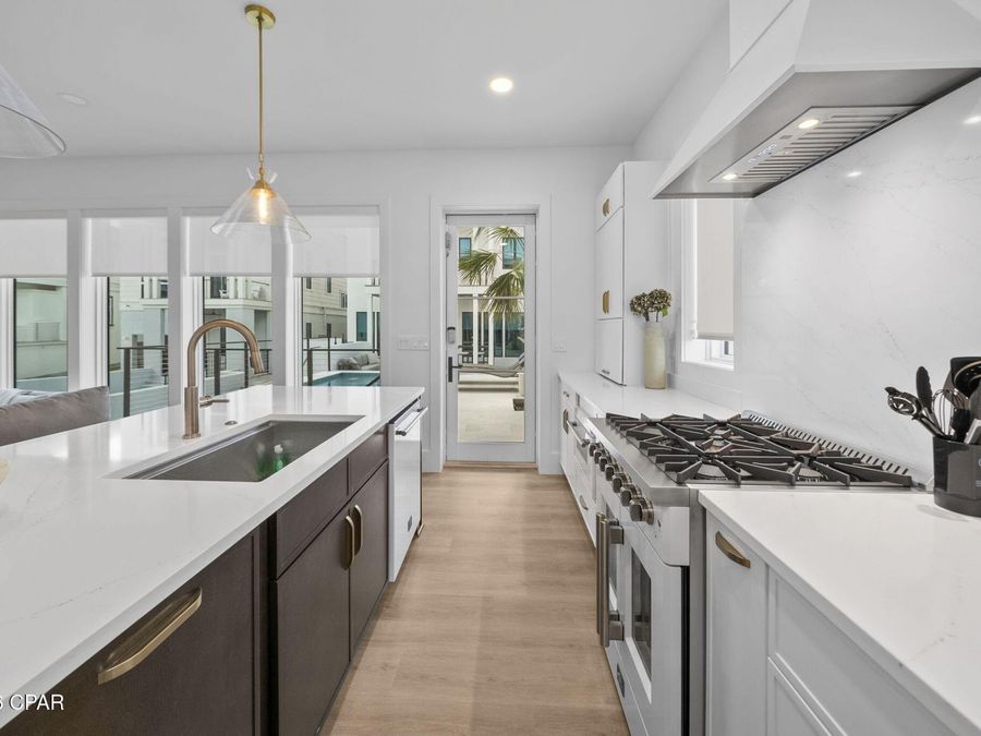 Property Image 100