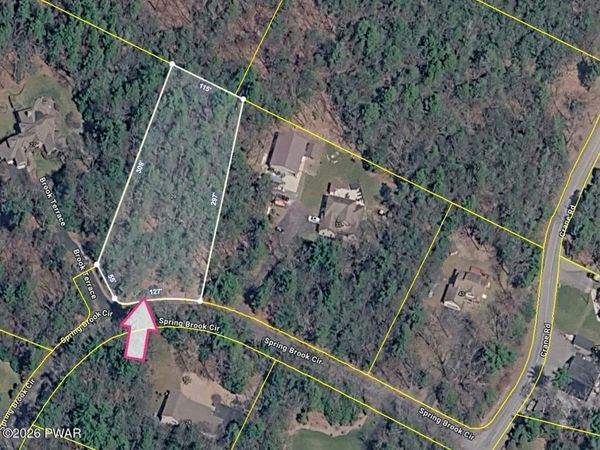 29 Spring Brook Circle , Lakeville, PA 18436