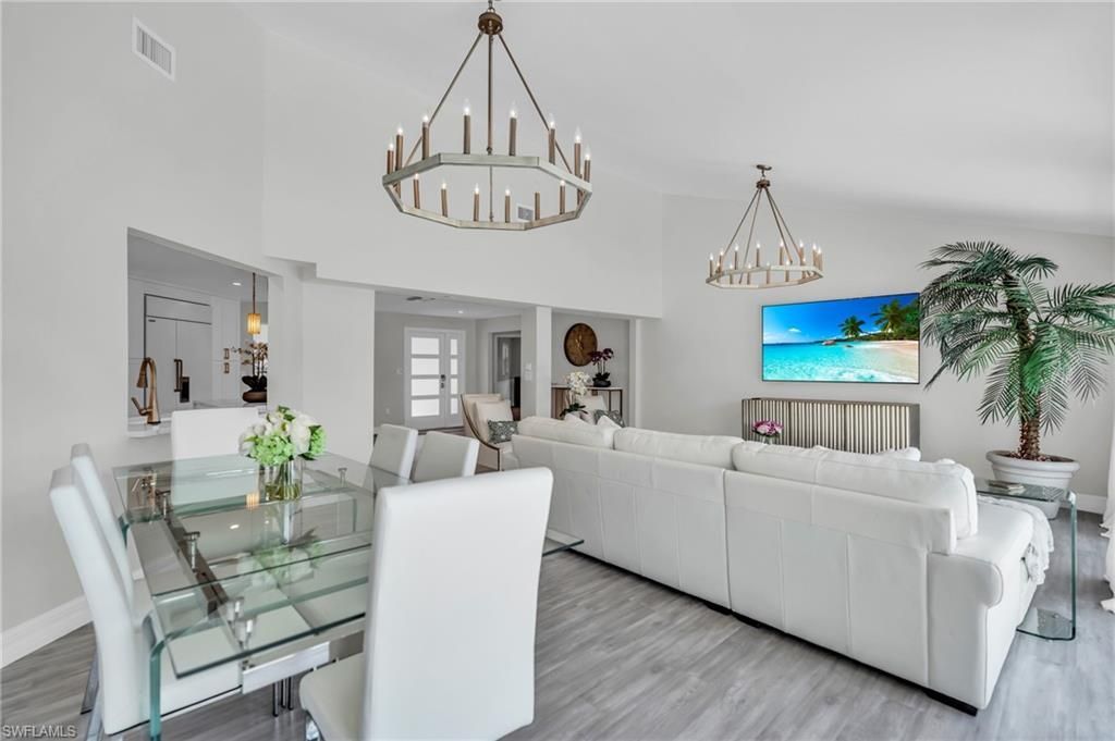 2649 Longboat Dr, Naples, FL 34104 Photo