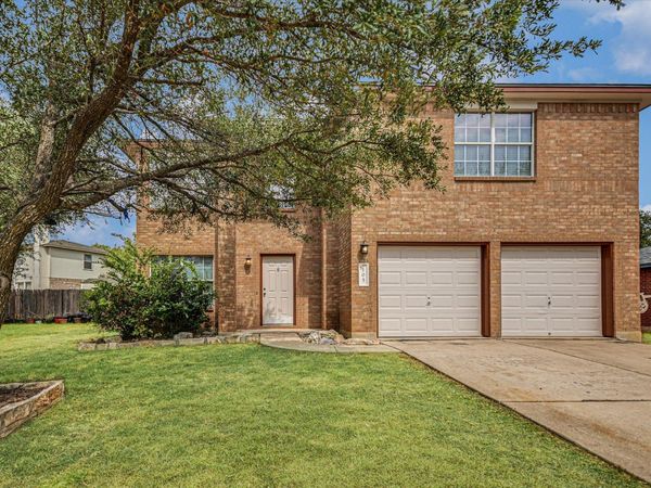 105 Golden Gate DR, Leander, TX 78641