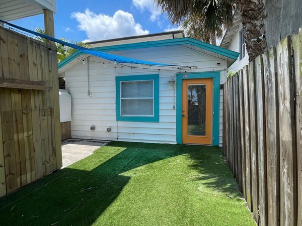 590 1ST Street S, Unit REAR COTTA, Jacksonville Beach, FL 32250