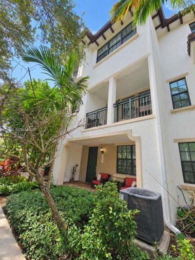 11355 SW 14th St , Pembroke Pines, FL 33025 Main Photo
