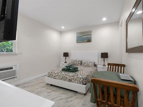 2040 E Hillsboro Blvd , Unit C, Deerfield Beach, FL 33441
