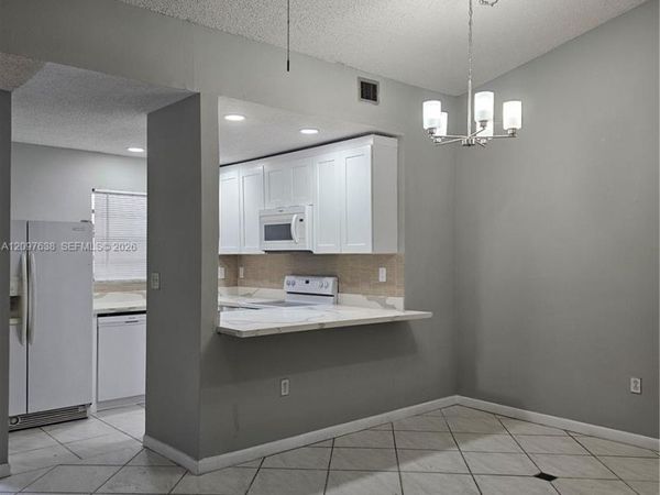 809 NE 214th Ln , Unit 2, Miami, FL 33179
