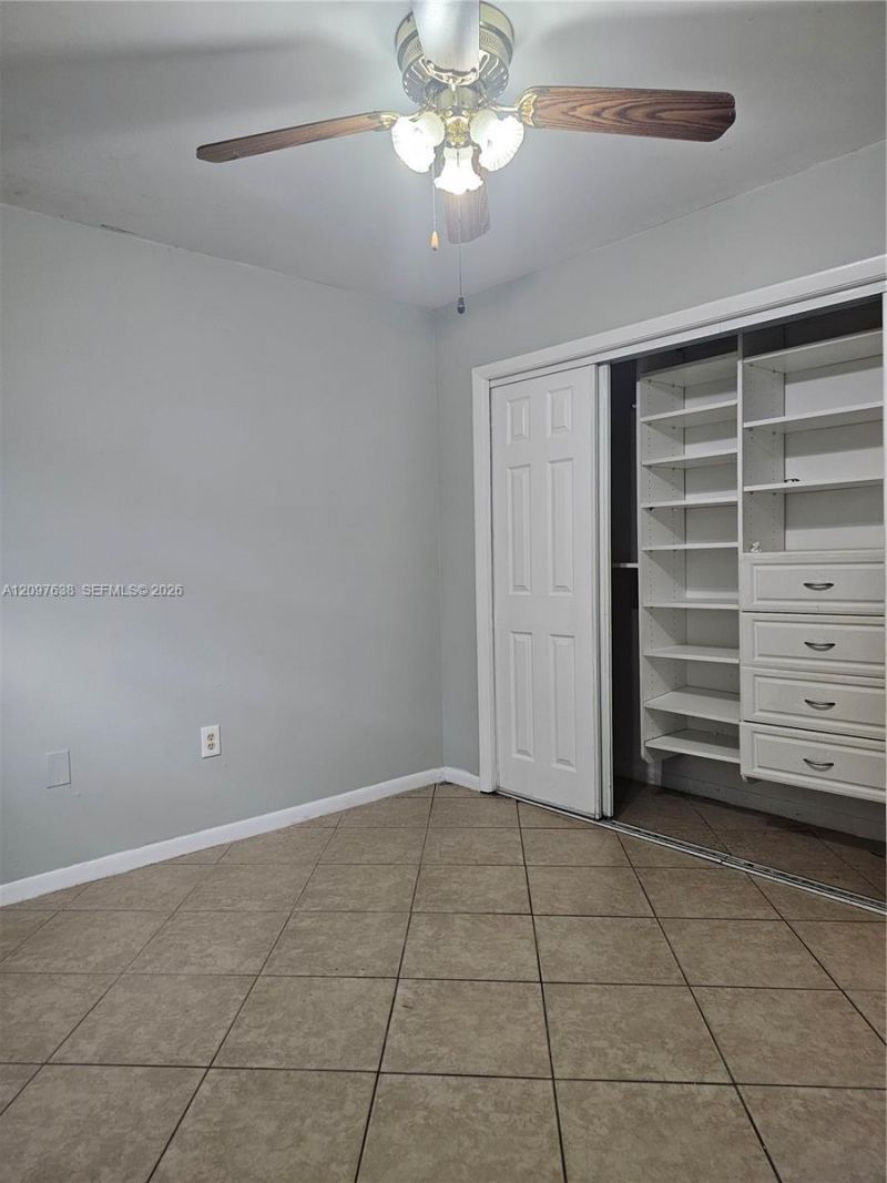809 NE 214th Ln , Unit 2, Miami, FL 33179 Photo