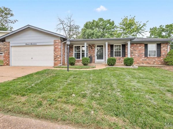 1117 Grenadier Lane, Manchester, MO 63021