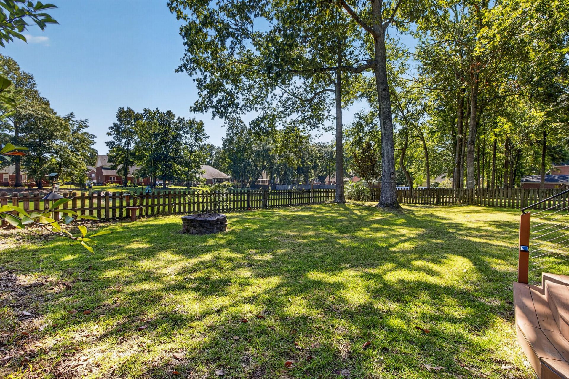 5484 Clearview Drive Photo 4