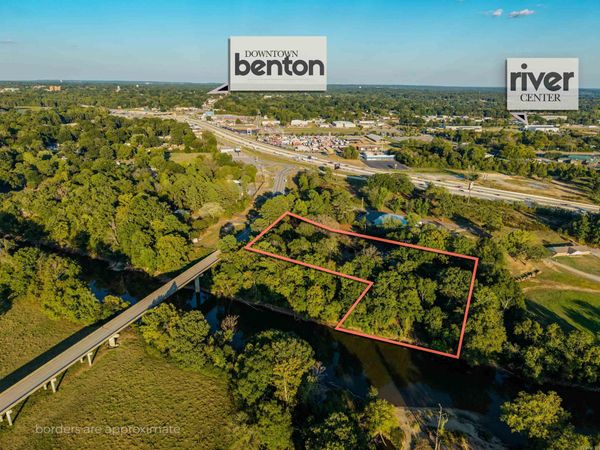 2500 W South Street, Benton, AR 72019