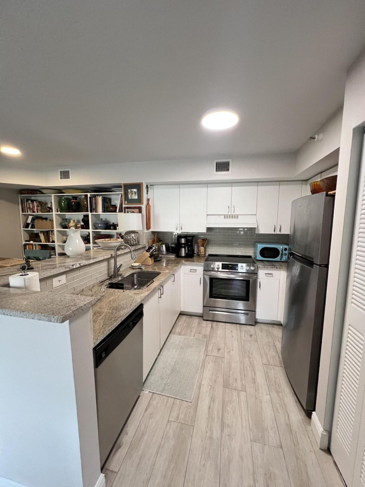 127 Yacht Club Way, Unit 207, Hypoluxo, FL 33462 Photo