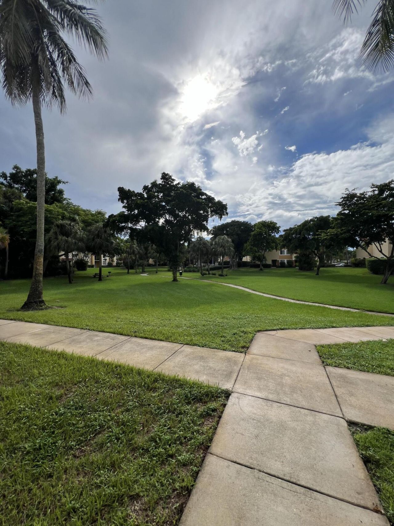 127 Yacht Club Way, Unit 207, Hypoluxo, FL 33462 Photo