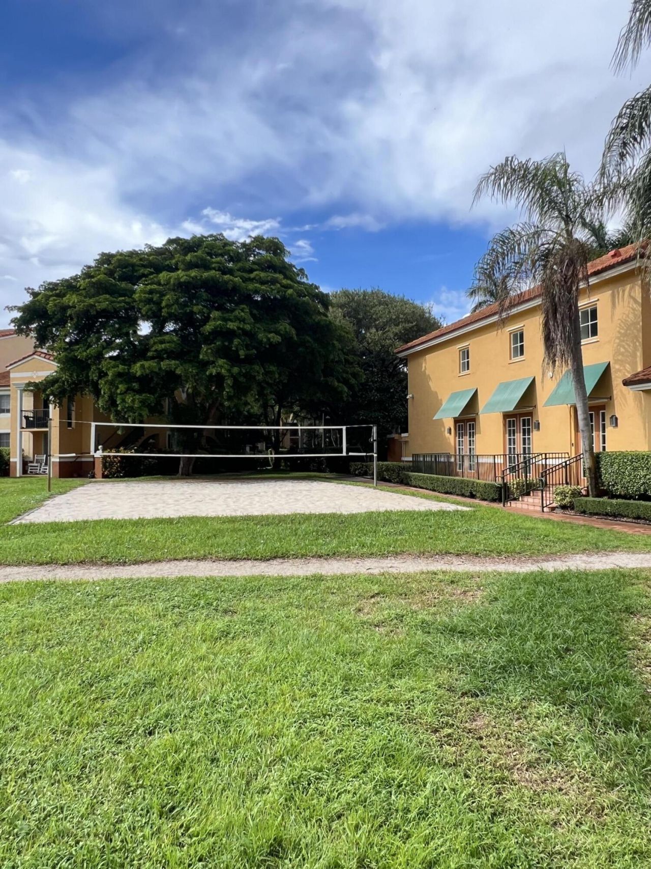 127 Yacht Club Way, Unit 207, Hypoluxo, FL 33462 Photo